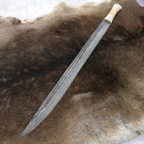 Damascus steel longseax. Commission work. Been working this for couple of weeks now and now its read