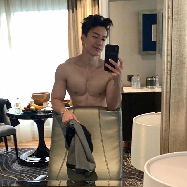 nanrensg:  @ohohlawrence Instagram 🇲🇾 Malaysian actor with tight body from Yanxi Palace drama. 