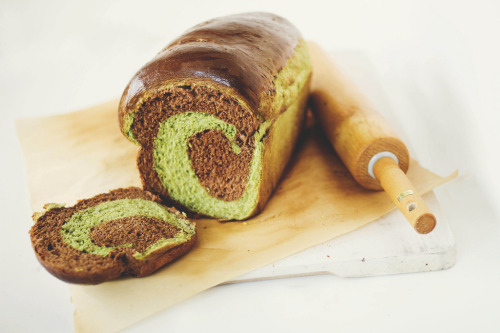 delectabledelight: matcha-green tea &amp; chocolate swirl milk bread (by michelle | une-deux sen