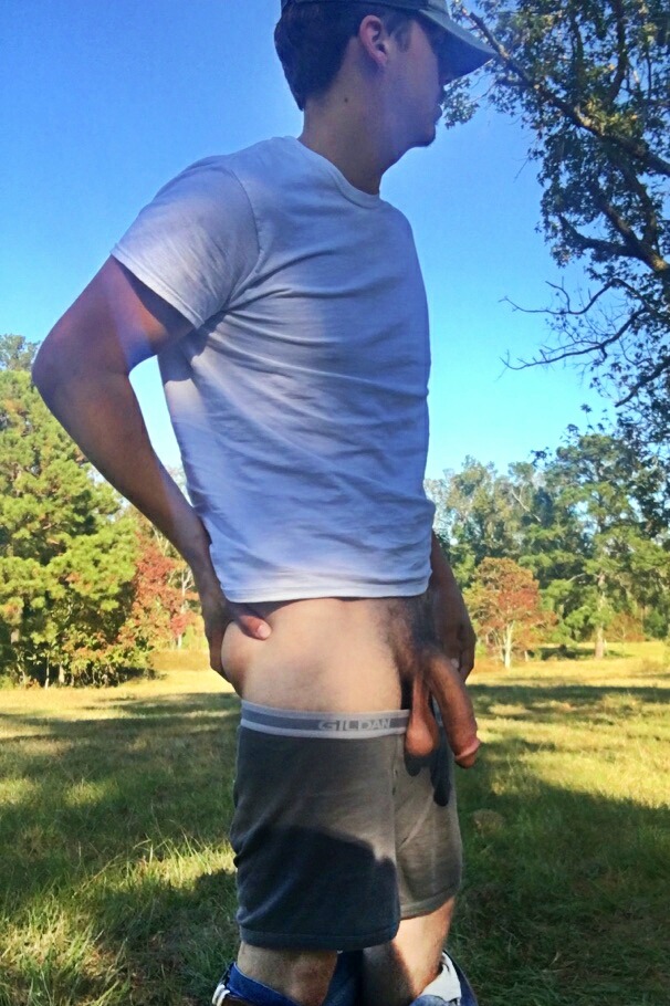 dirtyredneckmen:  Please Follow us!  Straight White Thugs- http://straightwhitethugs.tumblr.com/Dirty