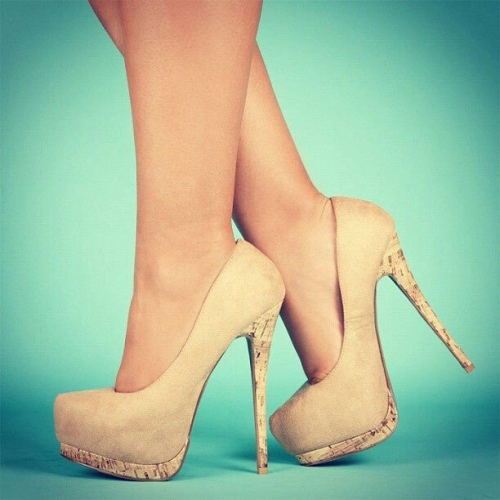 (via Glam Nude Heels)