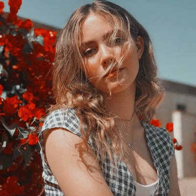 Iris Apatow, Fanon Wiki