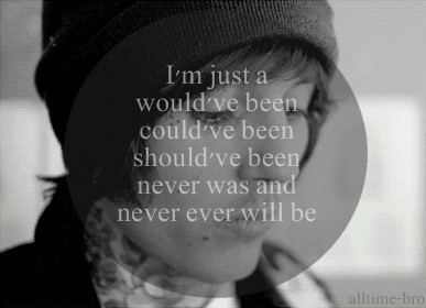 psychotic-torture:  sad black and white blog, I follow back similar 