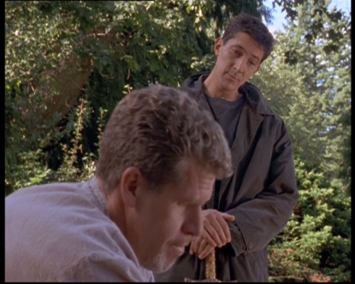 methos-daily:  Methos screencaps * The Messenger (2/2) Some might think that that experience is wort