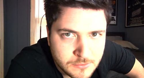 eeiramasil:mydamnchannel:notallwhowanderarelost2:Olan Rogers is seriously one of the funniest human 