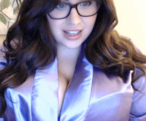 temptedbyangel:  What could Taylor be wearing under that robe?