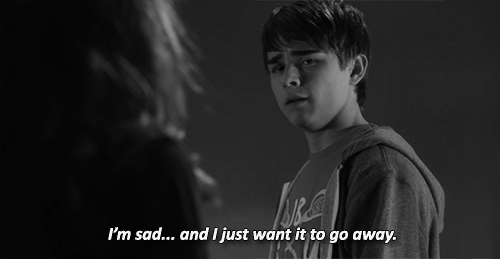 morphine-and-cigarettes:  sad black and white blog, I follow back similar