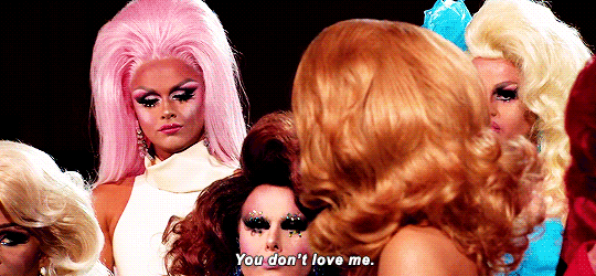 alyssa-edwards:i really do care for the wellbeing of the cameraman responsible for
