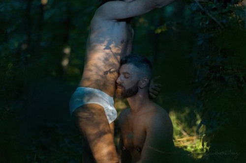 baronnedeneuve:Sylvain|&|Fabrice|Paris jeanbaptistehuong.com #beautifulmen #photooftheday #beardedmen #jeanbaptistehuong #instaboy #instalike #instadaily #sweetfantasiesdiaryfacebookpage  (en Lac Daumesnil)