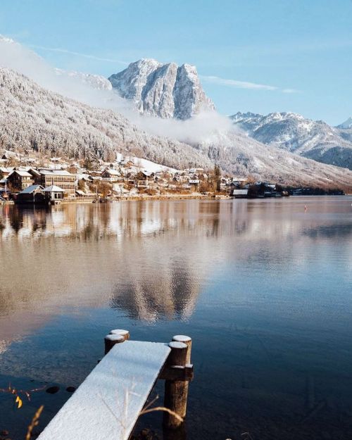 Der Winter im Ausseerland im Salzkammergut © @karl_steinegger#weloveaustria #lake #oostenrijk #mou