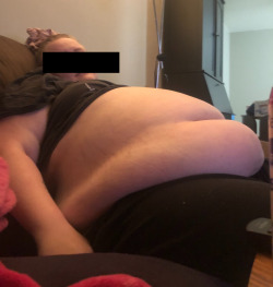 Porn Pics growingcutie:Still getting fatter.