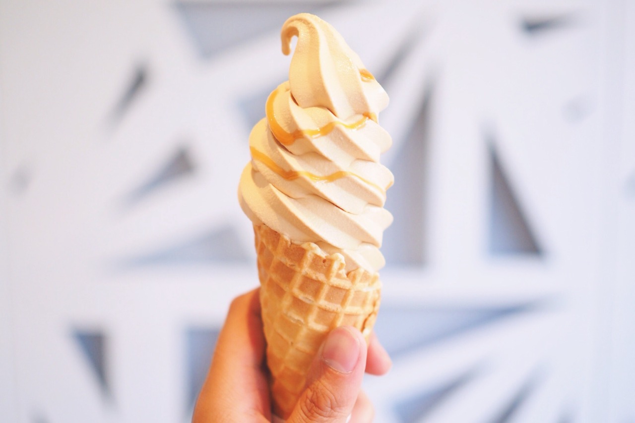 UYU Ice Cream x Gastown.
• Vietnamese coffee (cà phê sữa) soft serve ice cream cone with caramel drizzle.