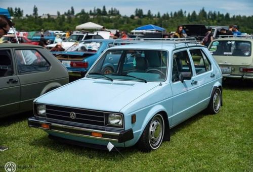 One fine Hare @mikegatchphotography with the capture of this immaculate early Westy Mk1 belonging to