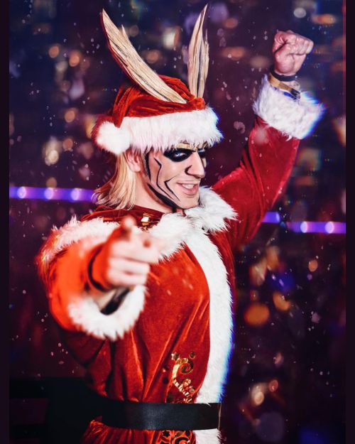  !!! ✨⠀ ■ Your #1 Hero is HERE to wish a Merry Christmas to all of you and your families! ⠀ ⠀ And al