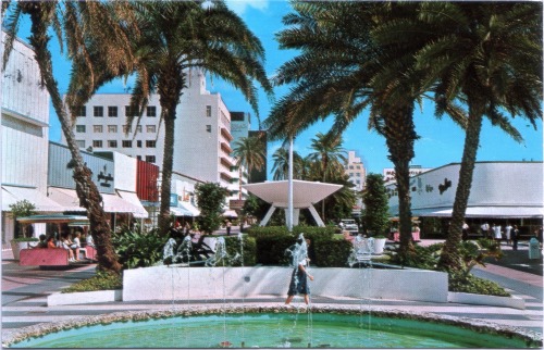 Miami, Florida, 20-07-1972Itt nyaralgatunk Miamiban, csodálatosan szép minden, nem lehet leírni. Vár