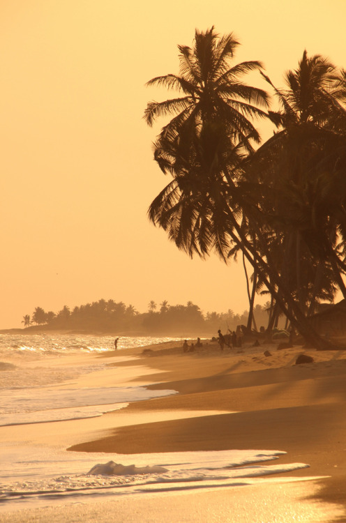 travelingcolors:Evening light at Brenu Beach | Ghana (by Raphael Bick)