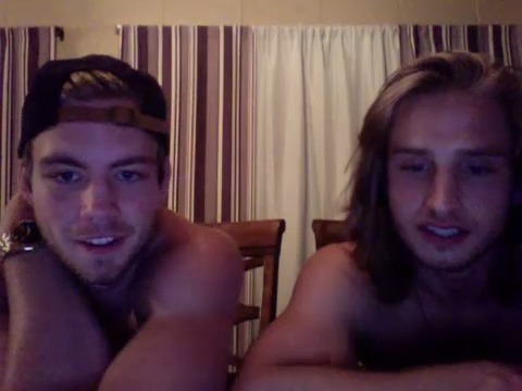 hotgayness: Dustin McNeer from America’s Next Top Model Cycle 22 shows of on webcam with his buddy. 
