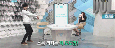 mysilentmemory:Ryeowook Doing The Sexy cheap DanceMeanwhile Staff