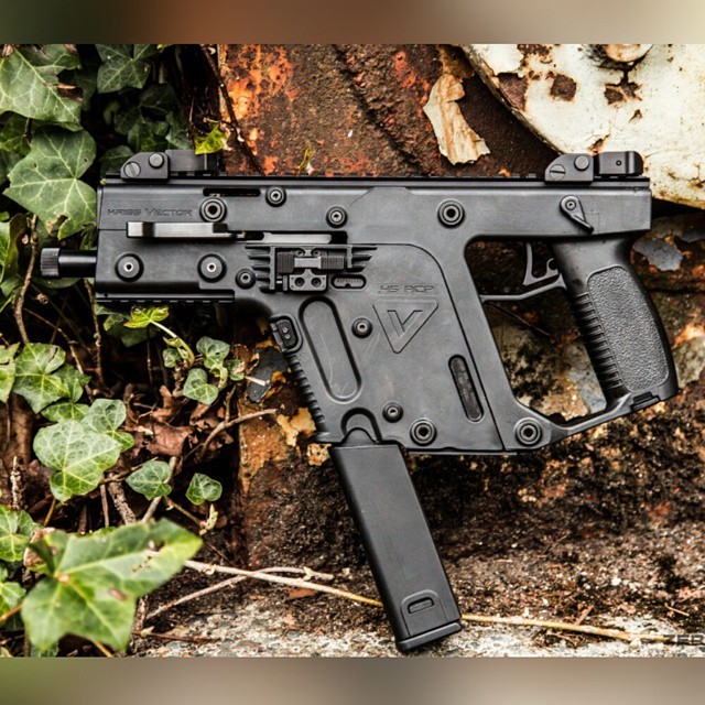 zero7one:  @krissarms Vector SDP Pistol in .45 ACP with 25 round magazine.   #Kriss