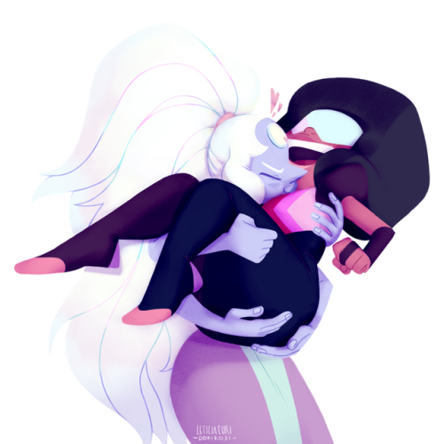 weirdlyprecious:Opal holding Garnet!✨ made of love ² ✨look how happy they are <3