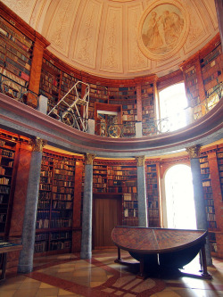 wanderthewood:  Library at Pannonhalma Archabbey,
