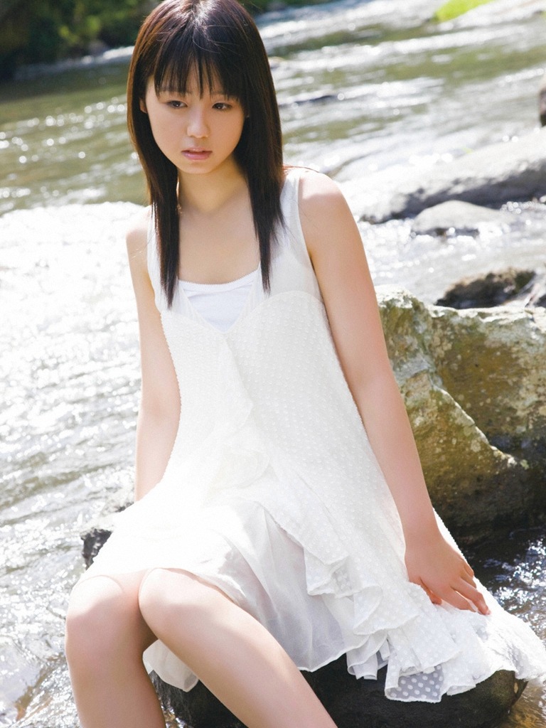 kawaiileg:  小池里奈｜美脚・脚フェチTumblr