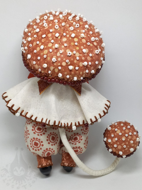 slocotion:HONEYCOMB & CINNAMON5.5′’ inch posable mushroom sprite art dolls, going up in my new s