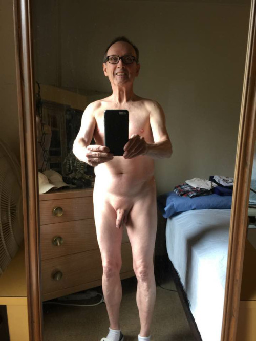 jay5880: Sexy pic Love that silky body❤❤❤❤❤
