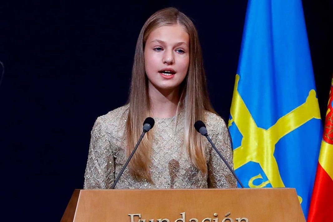 Queen Letizia's daughter Princess Leonor, 15, to carry out first solo  engagement