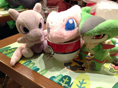 zombiemiki:Went to the limited Pokemon Cafe! Ate food! Had fun!