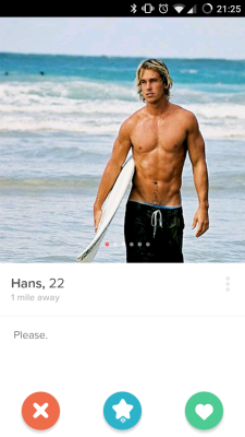 tinderventure:  Hans there’s a shark behind