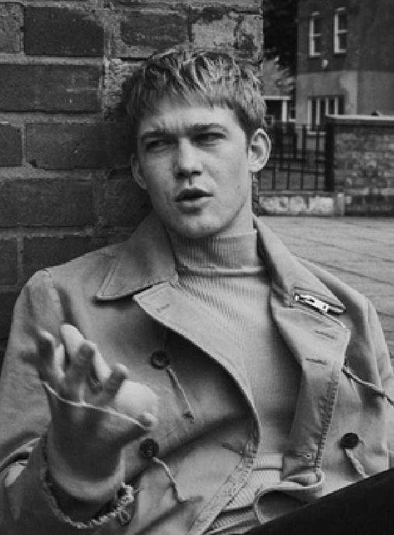 debriefedblog:  mynewplaidpants2:FOR MORE JOE ALWYN CLICK RIGHT HERE Screen Hotties: