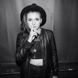 lynngvnn:  Diggin for gold. thank you @jordangreen