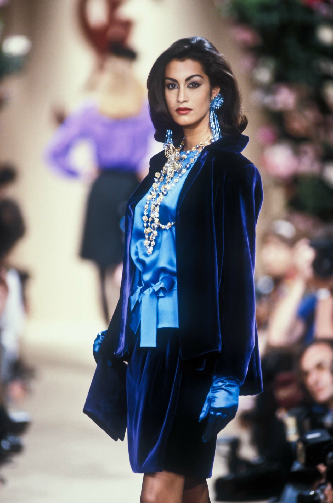 fashion, 1990s, mannequin, half length, wearing pullover and pleated skirt,  catwalk, autumn winter, Pret-a-porter, by Chanel, Paris, 1991, 90s Stock  Photo - Alamy