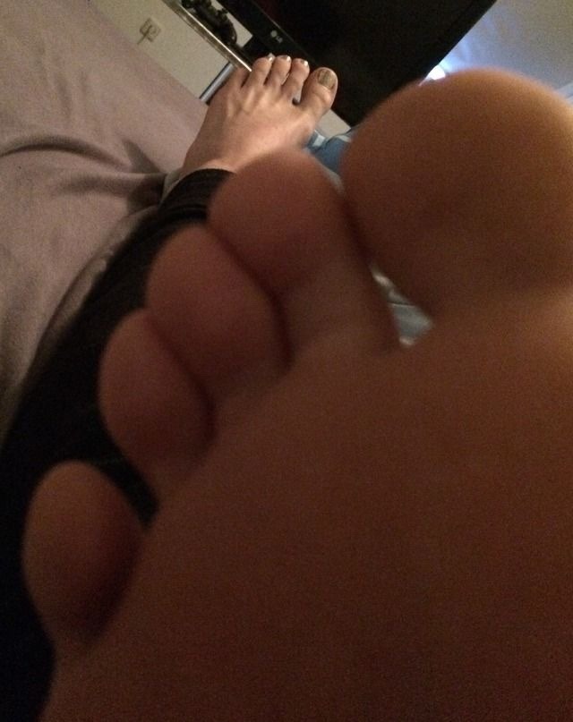 feet-toes-soles-86:  