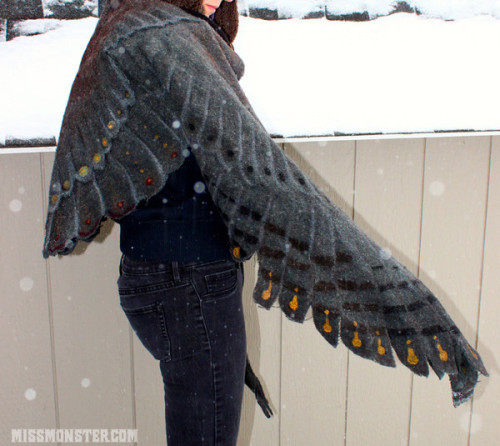 lady-feral:  fluoxetineheck:  whimsy-cat:  Wing shawls by MissMonsterMel. (shop)   PLEASE  I’d totally wear these, fashion sense be damned. Also, I planned to make something almost exactly like this with metal feathers a couple years ago, but I never