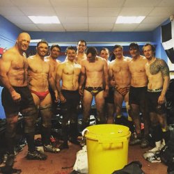 giantsorcowboys:  Gawd! I Love Men…In All