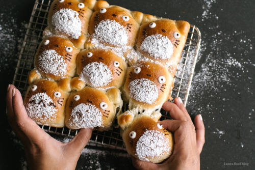 Omg Totoro pull-apart buns!! (via)