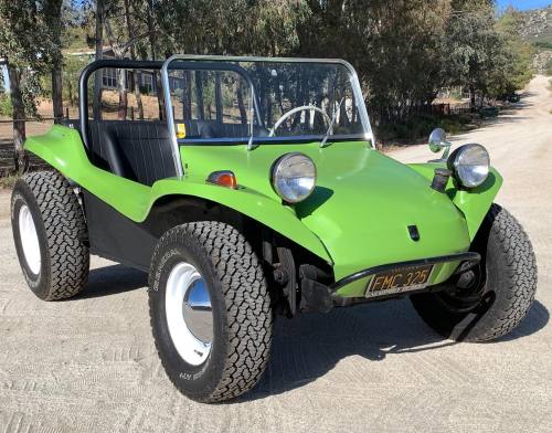 frenchcurious:Meyers Manx Buggies 1966. - source RM Sotheby’s.