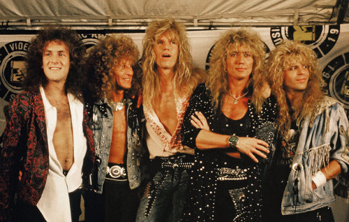 Whitesnake, big hair at the 1987 MTV awardsVivian Campbell, Tommy Aldridge, Adrian Vandenberg, David