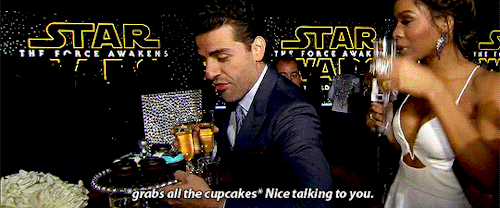 livebloggingmydescentintomadness:  this is the most [shoving breadsticks in my purse] thing I&r