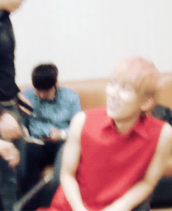 the things hyunsik would do for a seat….