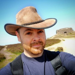 Swapped the hypnotic hat for a hiking one.