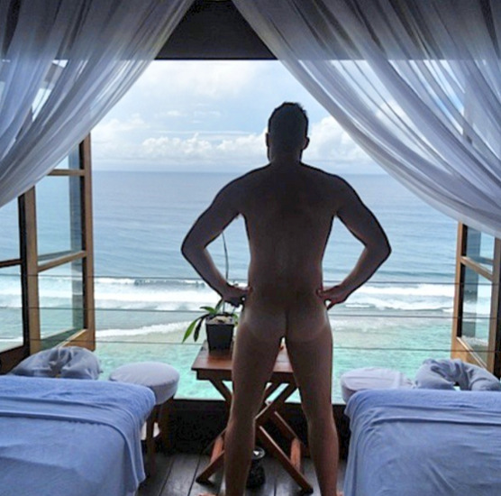 Travis Lundardi instagram butt shot. Hopefully he&rsquo;ll go full David Girton