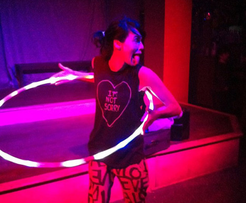 pottergirl05: The only thing you need to see.. Peter drinklage and Lena Heady hula hooping at a gay