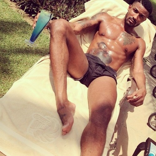 dachocolatefactory:  blackmalefreaks:  malemasterpiece:  #MaleMasterpiece #Scandal #Tumblr #Instagram #Beautiful #Men #Body #Abs #Face #WorksofArt  B.M.F #TeamFreaks      (via TumbleOn)