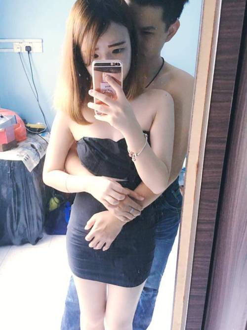hornyinsg:  Horny sg girl…