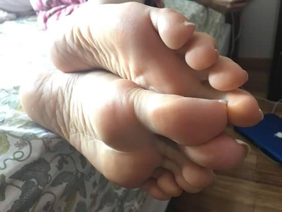 Bruh i need these feet in my life