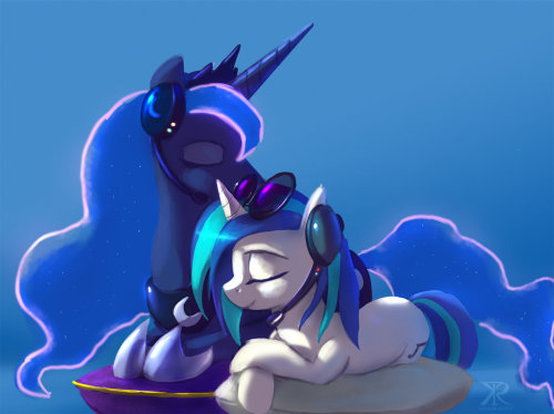 epicbroniestime:  Luna and Vinyl commissionby *Raikoh-illust  