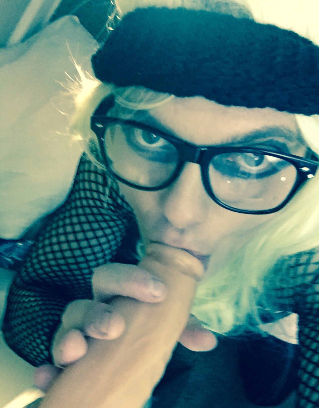 fetishsissyboy:Cum dump slut mouth - kik message me @fetishwonderboi